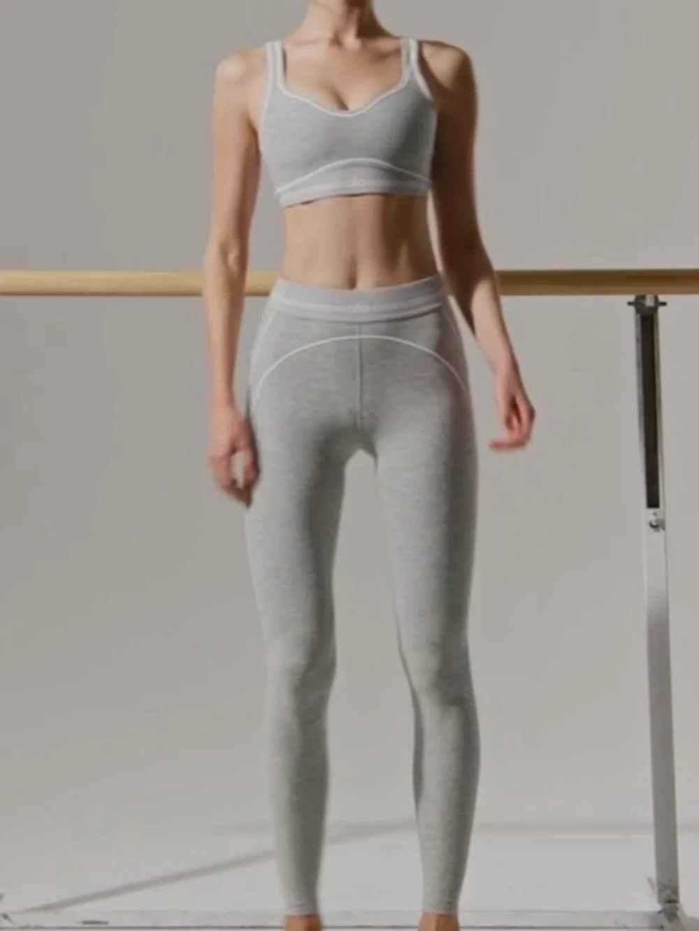 alo alosoft heart throb High-Waist Grey Leggings set